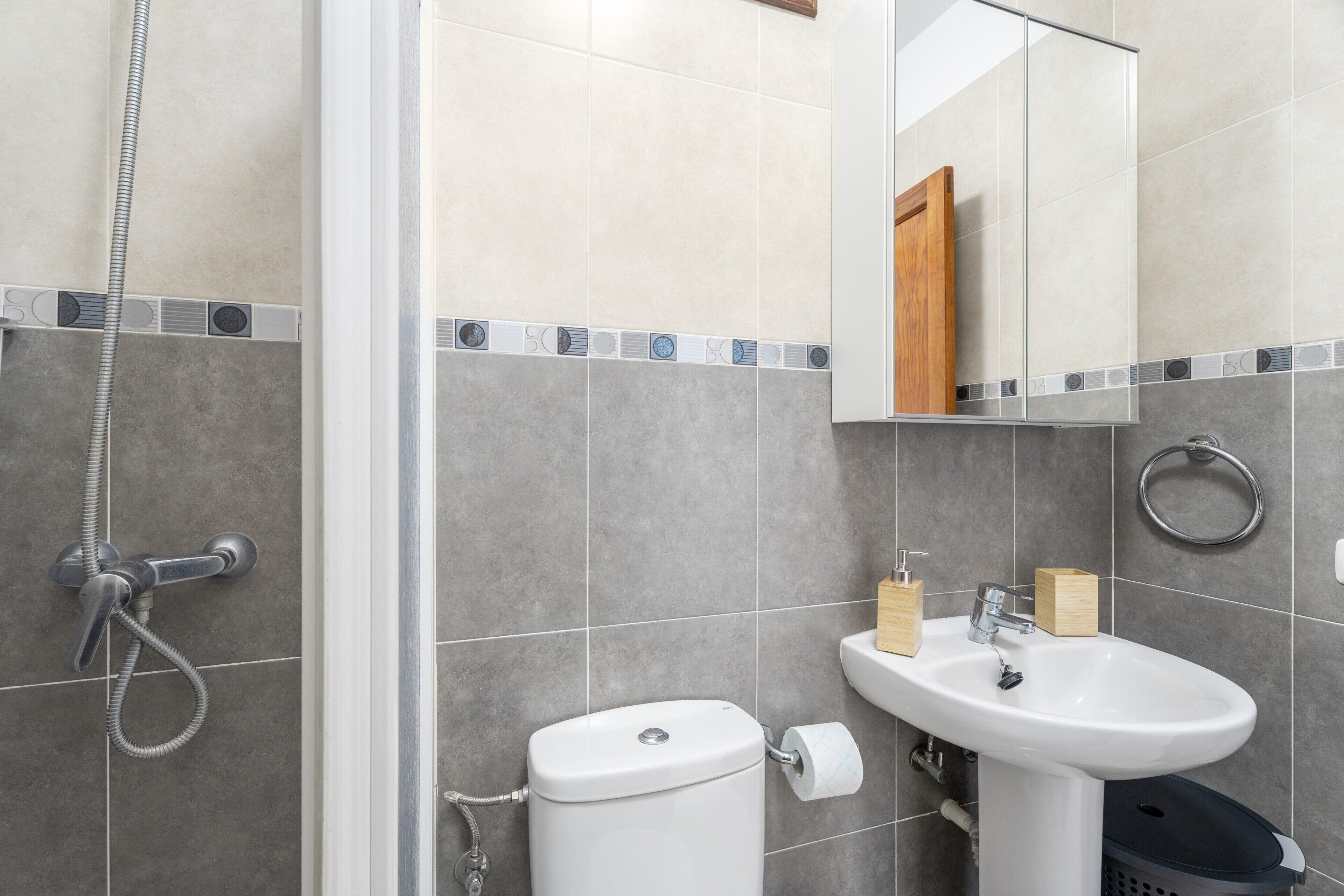 淋浴设施、吹风机、毛巾