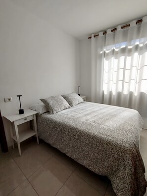 Iron/ironing board, WiFi, bed sheets - Apartment 'Vivienda Vacacional Ana' with Balcony and Wi-Fi (San Sebastián de La Gomera)