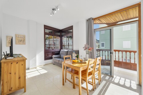 Apartment 'Vivienda Vacacional Ana' with Balcony and Wi-Fi