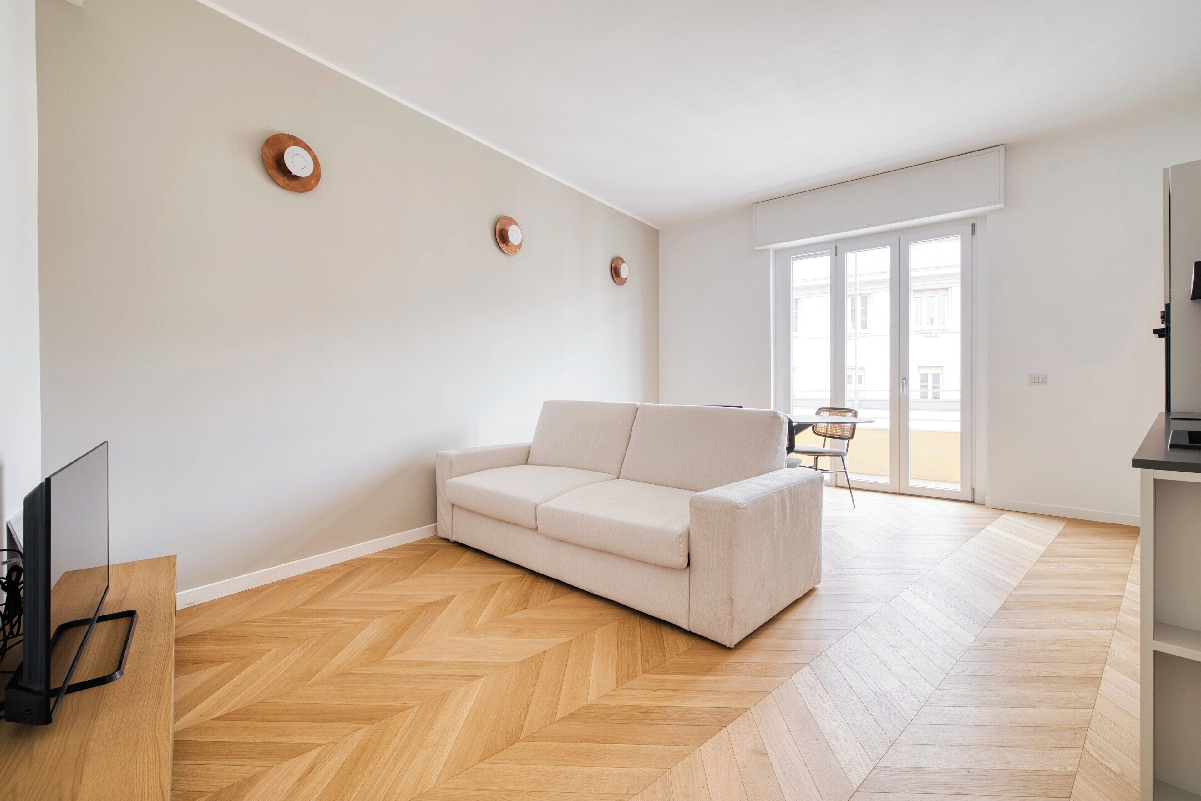 Apartment, 2 Schlafzimmer, Balkon | Wohnbereich | 32-Zoll-Smart-TV mit Kabelempfang