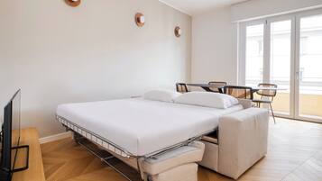 Apartment, 2 Bedrooms, Balcony | Living area