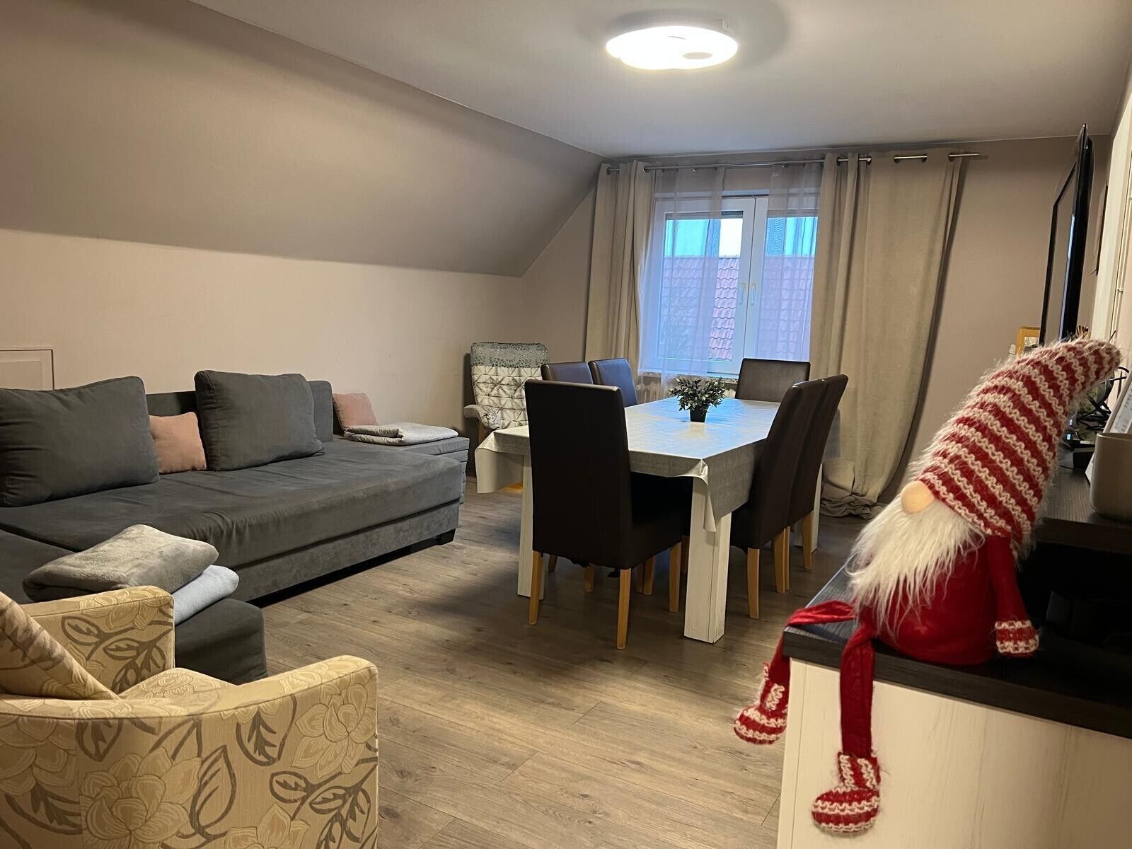 Télévision, cheminée