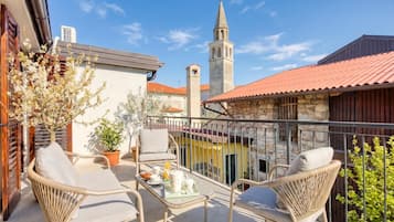 Standard House, 2 Bedrooms, Balcony (Vila Leonarda) | Property grounds