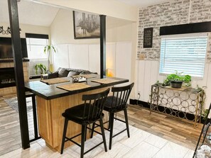 Dining - 2 BR Ocean Retreat, NAS, Pensacola, Gulf Shores (Pensacola)