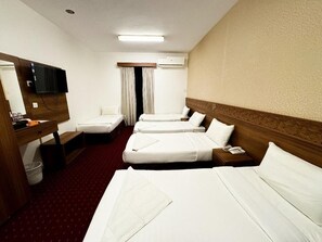 Classic Quadruple Room | Kostenloses WLAN