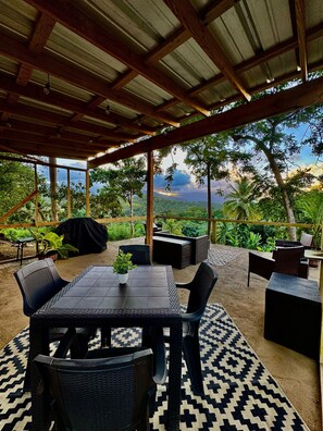 Outdoor dining - Coqui Haven Hideaway Rainforest View (luquillo)