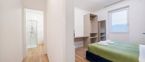 Fer et planche à repasser