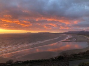 Beach nearby - Murmur Y Don (Harlech)