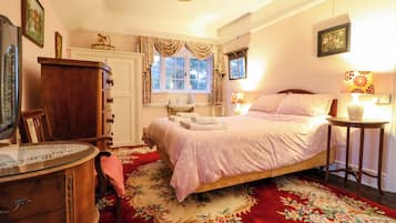 4 bedrooms, individually decorated, individually furnished, free WiFi