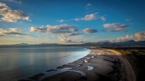 Beach nearby - Murmur Y Don (Harlech)
