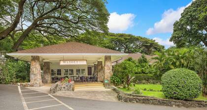 Hale Malino Home with Fireworks & Diamond Head Views near UH
