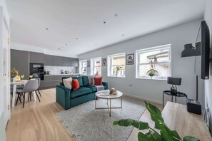 Smart TV, offices - Modern 1BR near Tower Bridge and Tower of London (London)