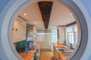 Casa de campo | Cocina privada | Lavavajillas y utensilios de cocina