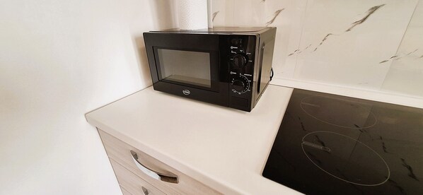 Miscellaneous - B&B La Promessa – 'Passione' Bedroom with Wi-Fi and Air Conditioning (Pregnana Milanese)