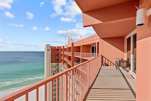 Property grounds - Gulf-Front 1BR + Bunks | Shores of Panama New Listing (Panama City)