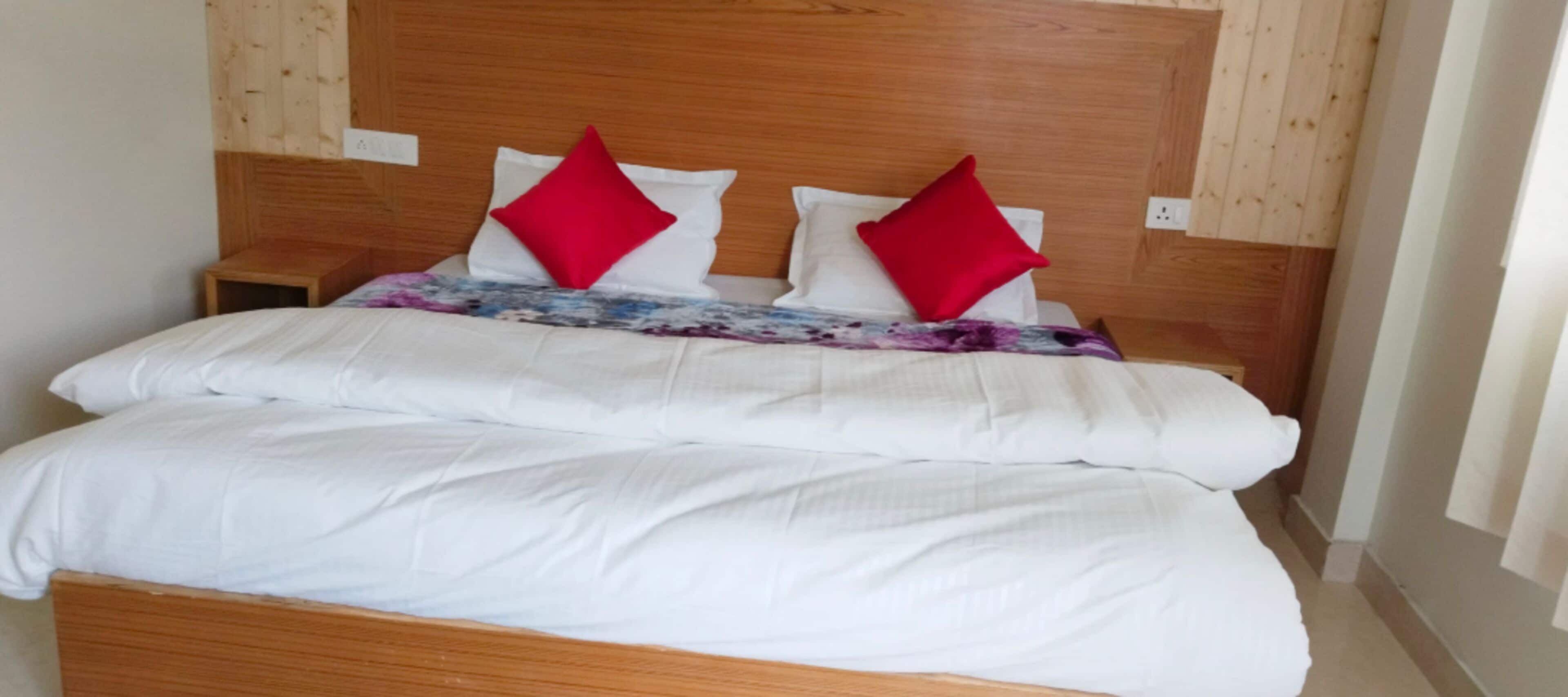 华丽双人房, 山谷景观 | 办公桌、免费 WiFi