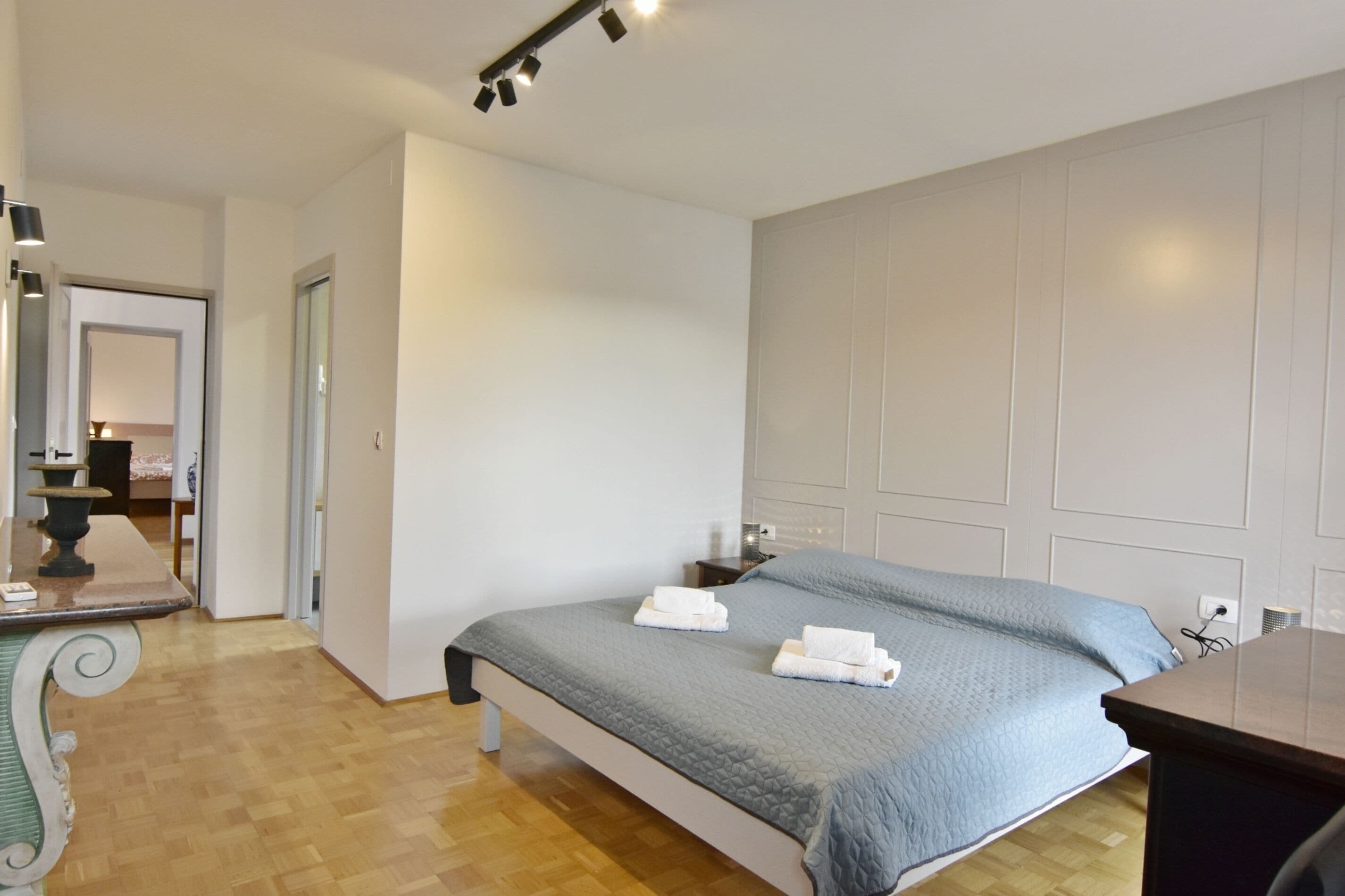 Vila, 3 quartos, varanda, vista para o jardim | 3 quartos