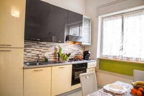 Standard Apartment, 2 Bedrooms, Balcony (Sunny Sea-View Terrace in Torre) | Private kitchen - Sunny Sea View (Melendugno)