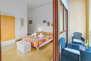 Apartamento standard, 2 quartos, sacada (Sunny Sea View) | 2 quartos, roupa de cama
