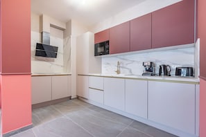 Private kitchen - Stylish condo w balcony next to Andrassy road (Budapest)