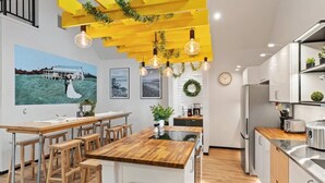Coffee/tea maker, fridge, microwave, oven - 1B Farm Stay in Large Luxury European Barndominium (Jefferson City)