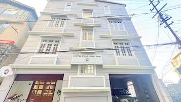 ด้านหน้าที่พัก