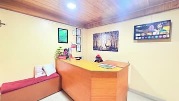 ฝ่ายต้อนรับ