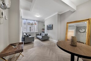 Living area - Orsett Terrace Flat Lower Ground Floor Sleeps 4 (London)