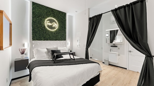 5 ★ LUXURY FARM STAY BARNDOMINIUM AT CEDAR POND FARMS - SCOTTISH HIGHLAND FARM