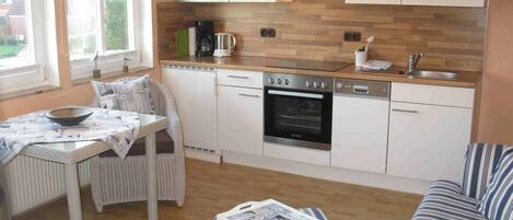 Frigorifero, microonde, forno, lavastoviglie