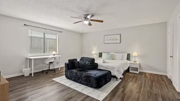 4 bedrooms, iron/ironing board, WiFi, bed sheets