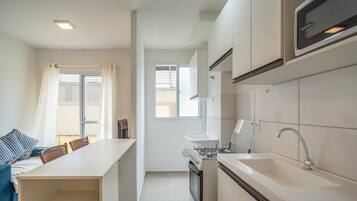 Basic Apartment | Private kitchen