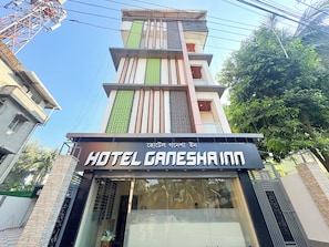 Fachada de la propiedad