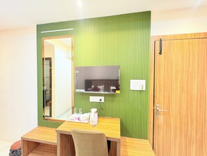 Royal Double Room | Desk, free WiFi - Hotel Ganesha Inn Siliguri (Siliguri)