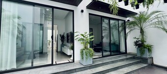 Cozy Boutique in adorable Thành phố Buôn Ma Thuột with AC