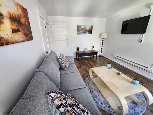 Remodeled ADK Rustic Home Away From Home