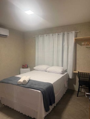 Desk, laptop workspace, free WiFi - Pousada Arena 165 (Murici)