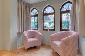 Tabla de planchar con plancha y wifi gratis 