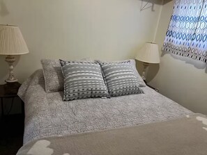 1 bedroom, WiFi, bed sheets