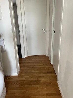 Interior - Peschiera Luxury House Apartment with Private Pool, Wi-Fi, and Air Conditioning (Peschiera del Garda)