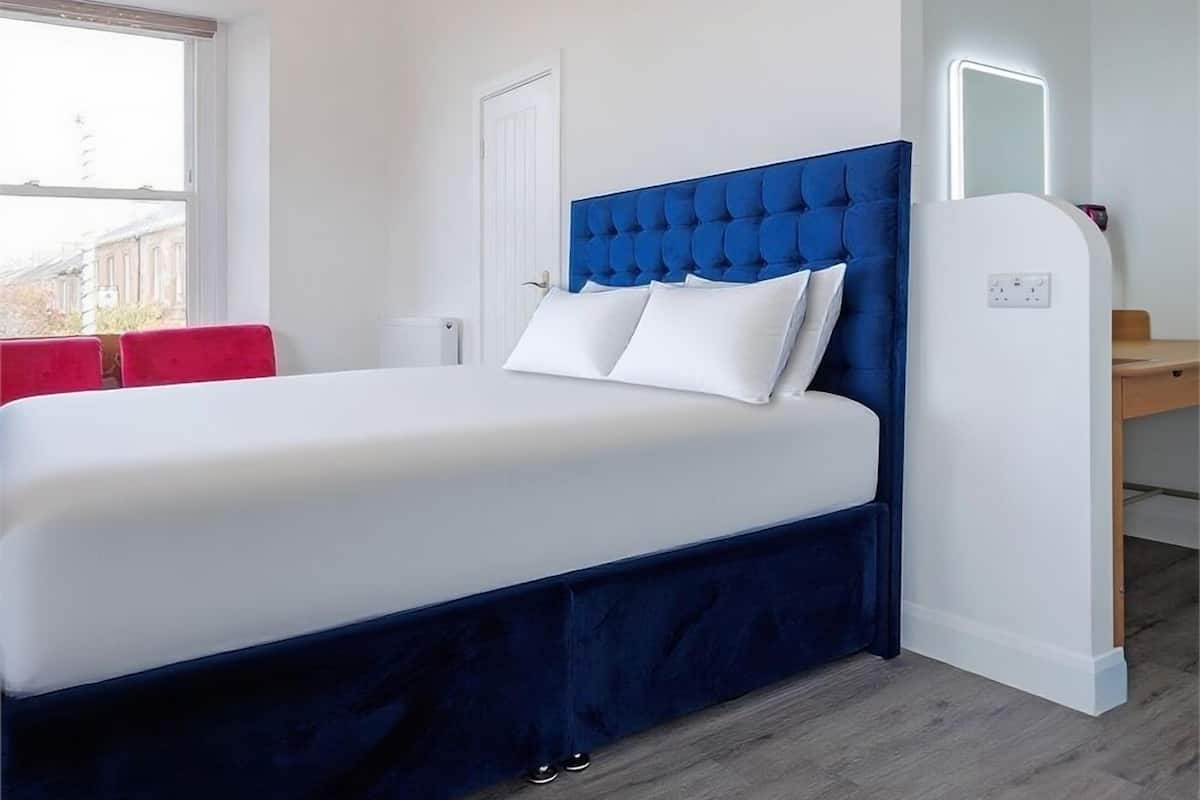 Soundproofing, free WiFi