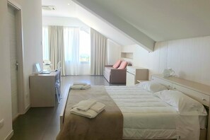 1 bedroom, in-room safe, travel crib, free WiFi - Hotel Grel - Modern Comfort with a View of the Iblei Mountains x5 (Chiaramonte Gulfi)