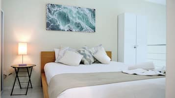 Standard Apartment | Soundproofing, iron/ironing board, free WiFi