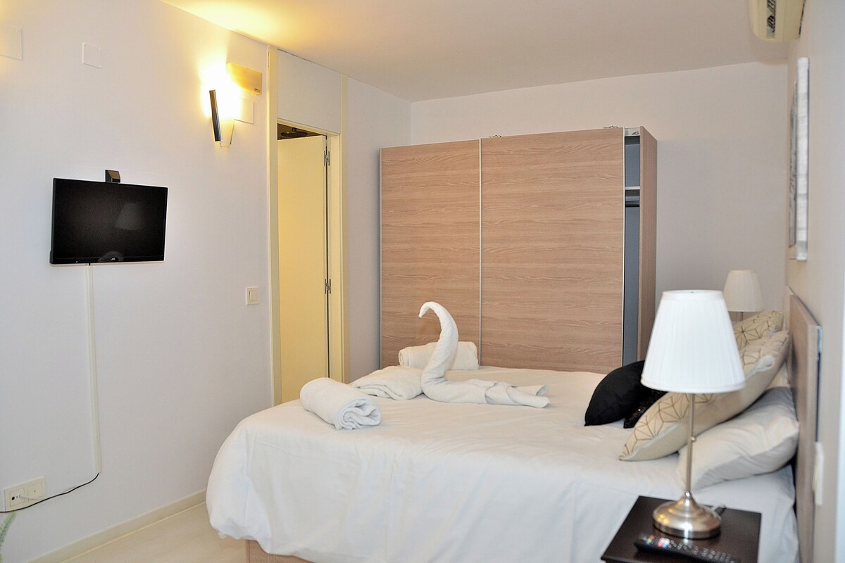 Superior Apartment | Soundproofing, iron/ironing board, free WiFi