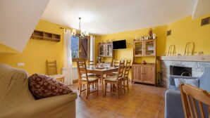 Unclassified image, 5 of 30, button - Casa Montenegro: Rural Retreat with Mountain Views, Garden, and BBQ (Las Colladas)