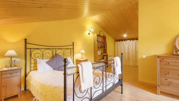 3 dormitorios, tabla de planchar con plancha, wifi y ropa de cama