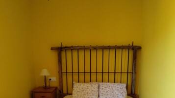 Fer et planche Ă repasser, Wi-Fi, draps fournis