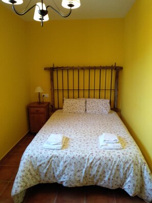 熨斗/熨衫板、Wi-Fi、床單