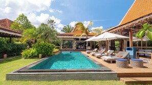 Outdoor pool - A serene luxury villa in Berawa, Canggu! (Canggu)
