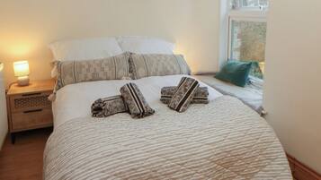 6 bedrooms, individually decorated, individually furnished, free WiFi